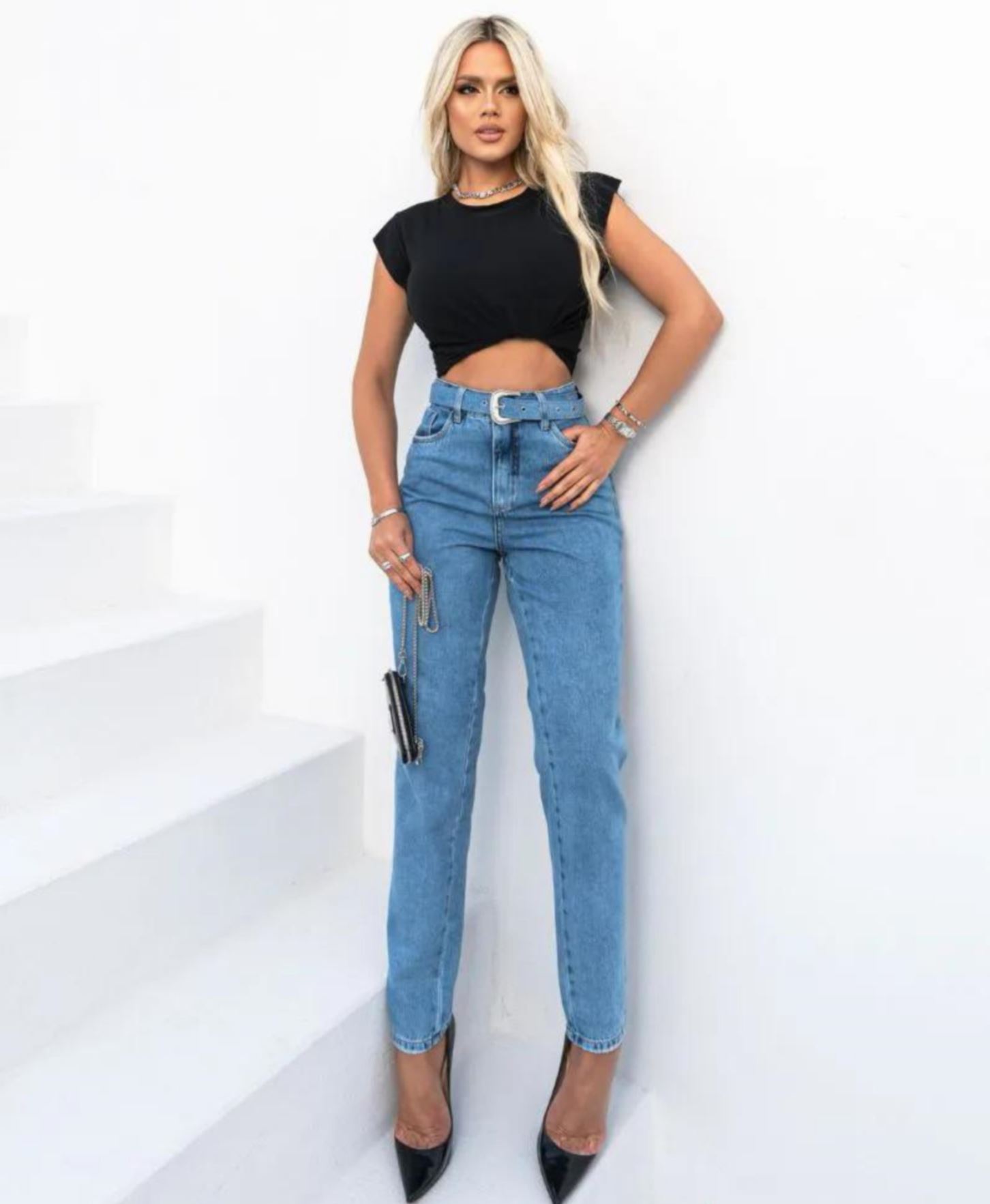 CALÇA MOM MARISA COM CINTO