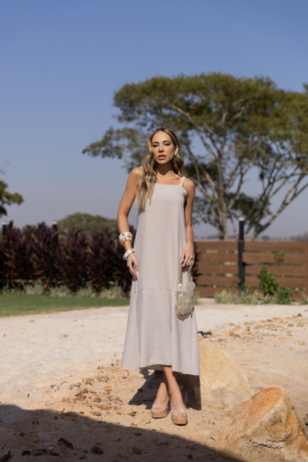 VESTIDO LISTRADO TECIDO 