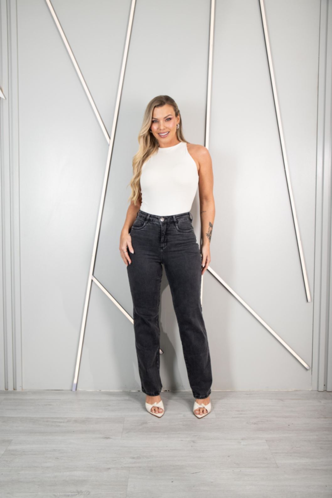 CALCA FEMININA RETA