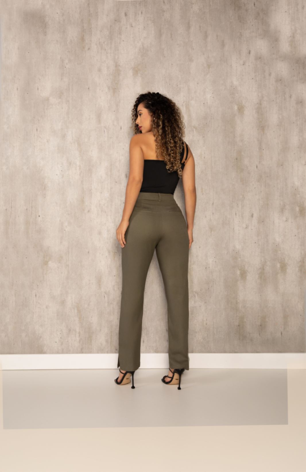 VERDE-MILITAR